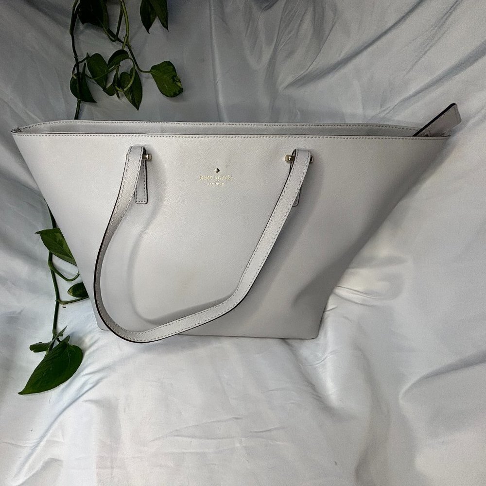 Kate Spade Large Grey/Beige Street Small Harmony Tote, Clocktower, EUC